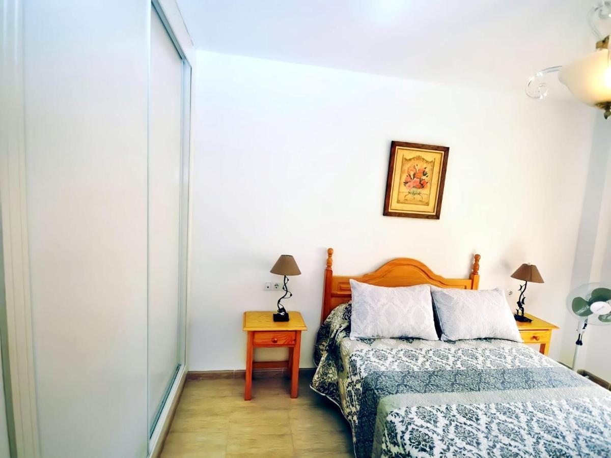 Apartamento Junto Al Mar Piscina Solo Familias Conil De La Frontera Buitenkant foto