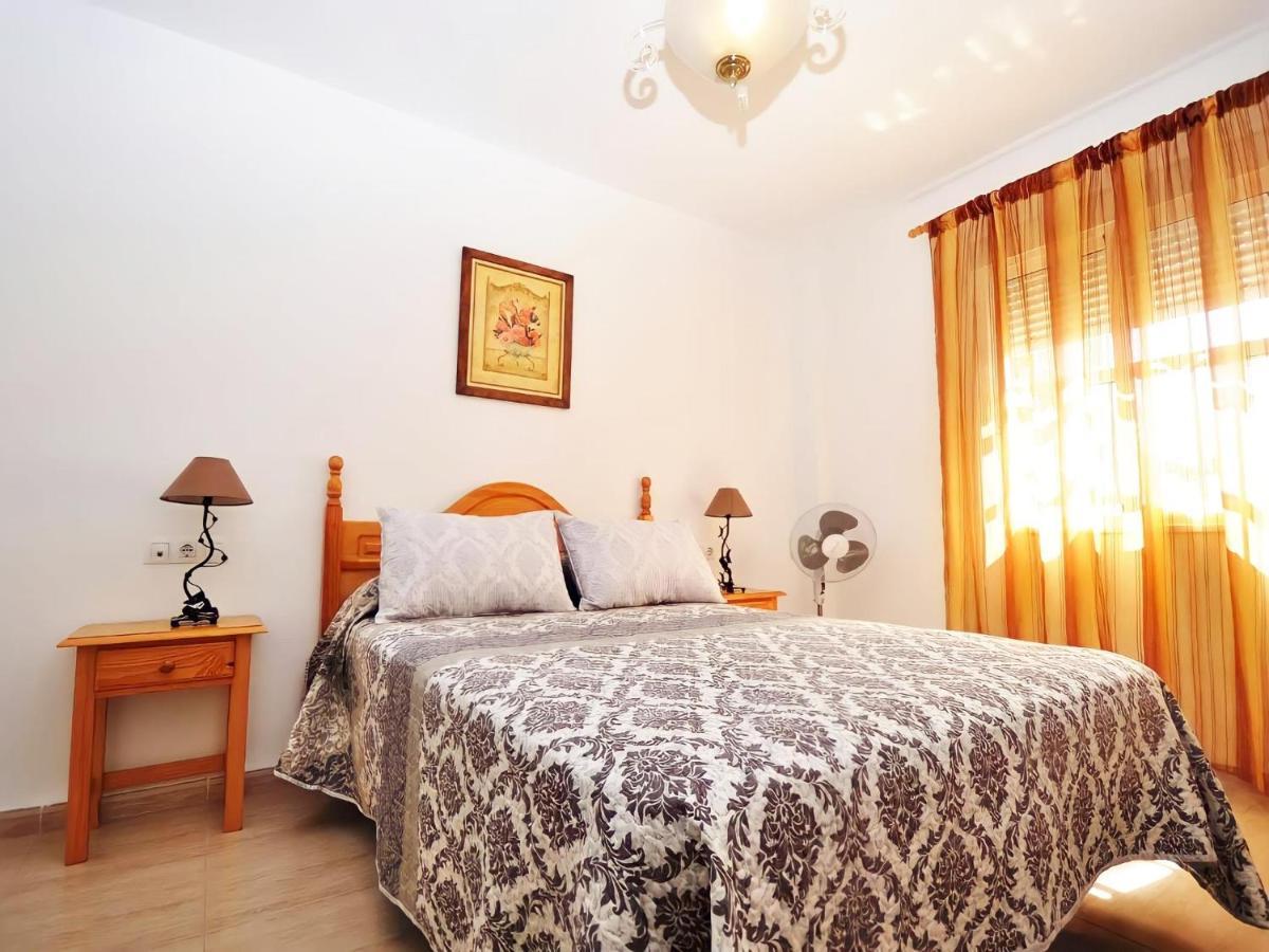 Apartamento Junto Al Mar Piscina Solo Familias Conil De La Frontera Buitenkant foto